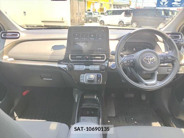 Toyota AQUA 2022-07 8312963-9