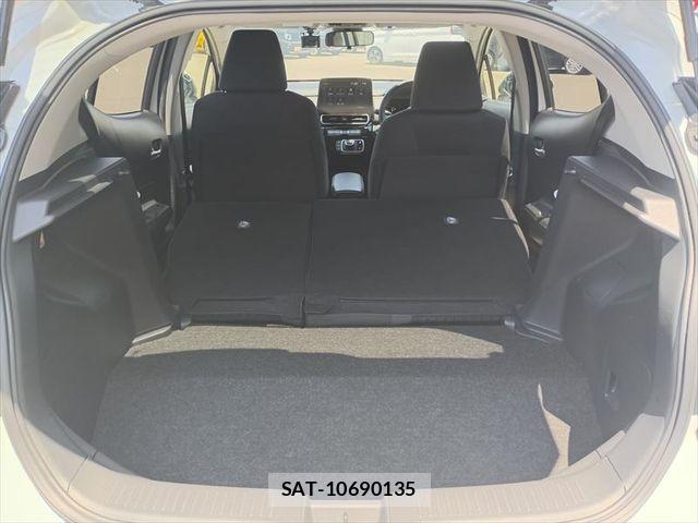 Toyota AQUA 2022-07 8312963-16