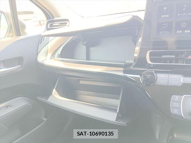 Toyota AQUA 2022-07 8312963-22