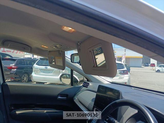 Toyota AQUA 2022-07 8312963-27