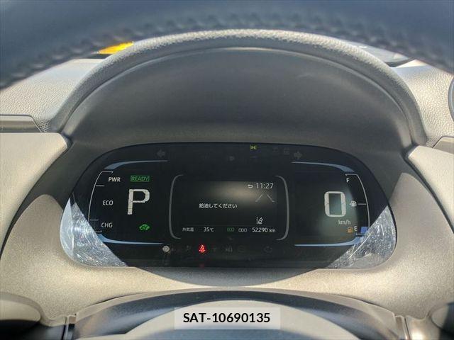Toyota AQUA 2022-07 8312963-28