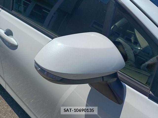 Toyota AQUA 2022-07 8312963-5