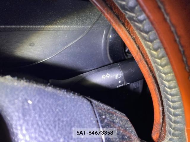 Toyota AQUA 2017-08 8313021-27