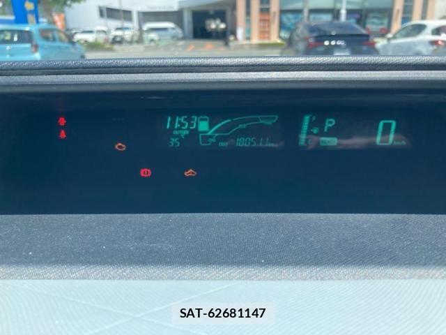 Toyota AQUA 2013-07 8313037-15