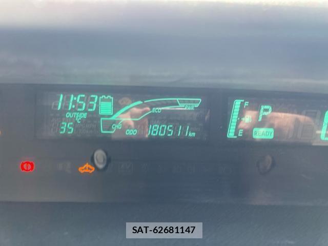 Toyota AQUA 2013-07 8313037-16