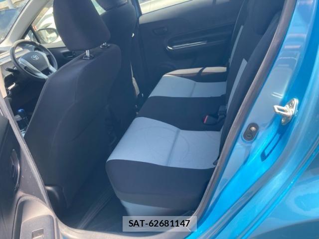 Toyota AQUA 2013-07 8313037-22