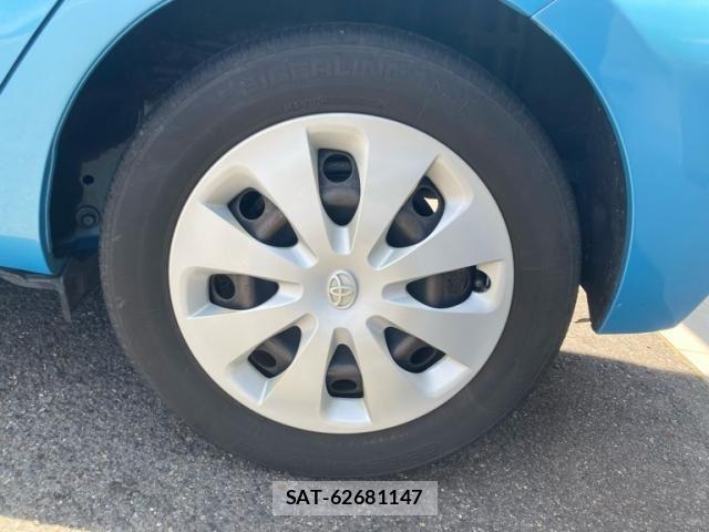 Toyota AQUA 2013-07 8313037-8