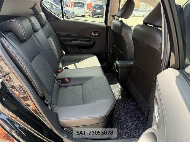 Toyota AQUA 2015-09 8313004-17
