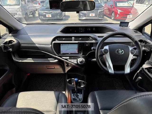 Toyota AQUA 2015-09 8313004-1