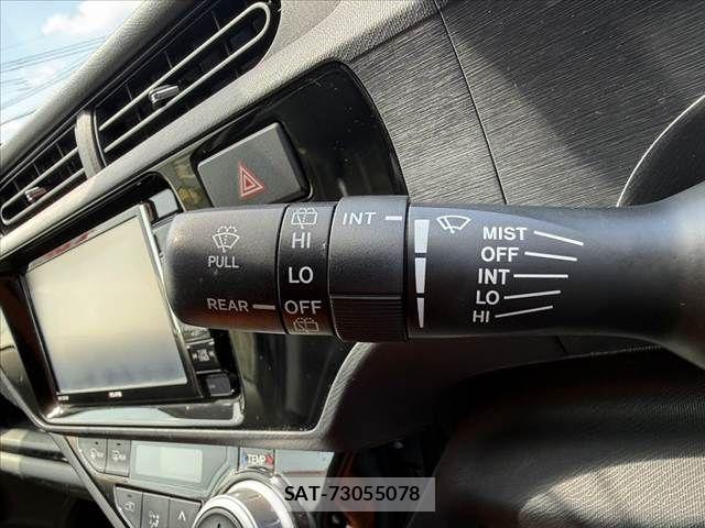 Toyota AQUA 2015-09 8313004-24