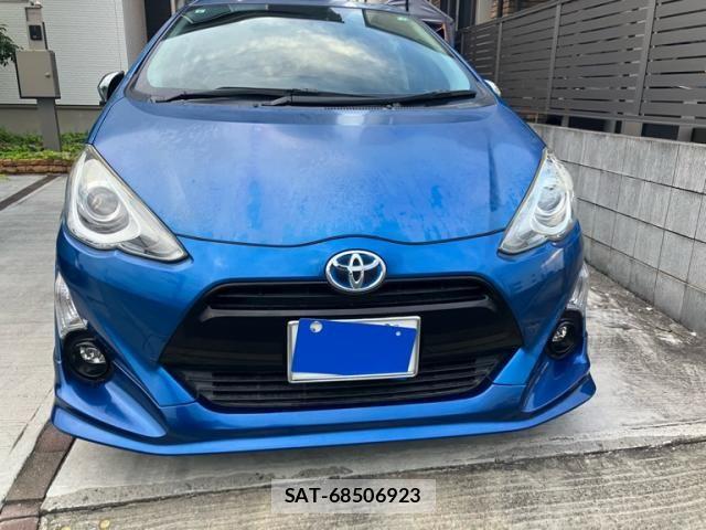 Toyota AQUA 2015-08 8313033-0