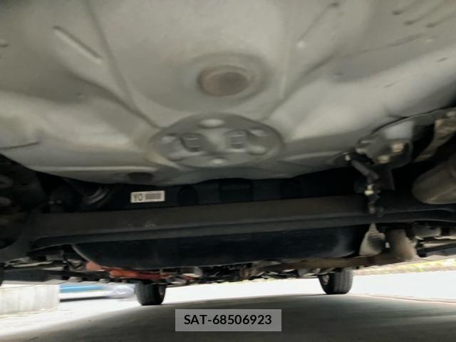 Toyota AQUA 2015-08 8313033-5
