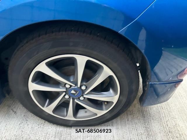 Toyota AQUA 2015-08 8313033-7