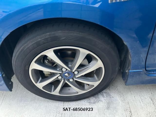 Toyota AQUA 2015-08 8313033-8