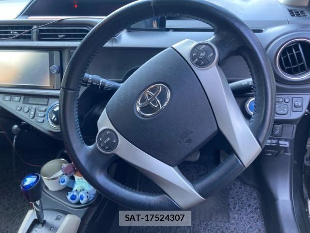 Toyota AQUA 2014-07 8313034-12