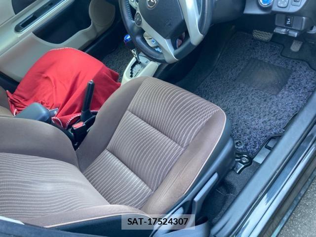 Toyota AQUA 2014-07 8313034-13