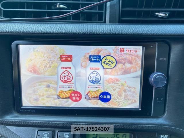 Toyota AQUA 2014-07 8313034-17