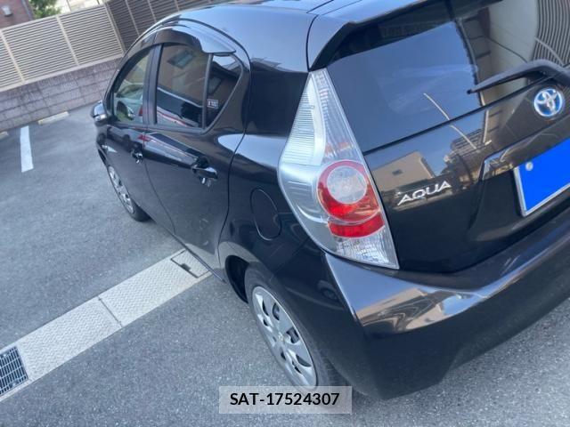 Toyota AQUA 2014-07 8313034-3