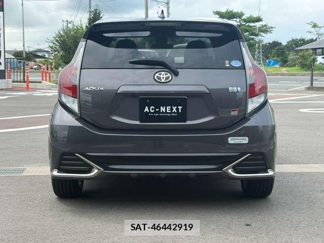 Toyota AQUA 2020-05 8312958-16