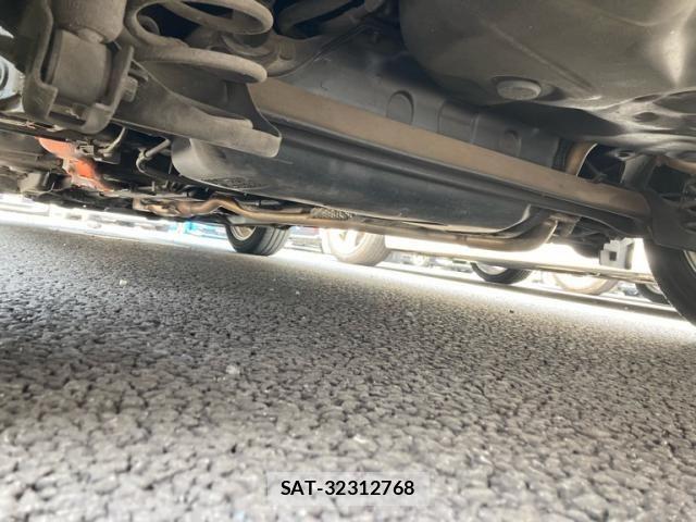 Toyota AQUA 2017-11 8312995-9