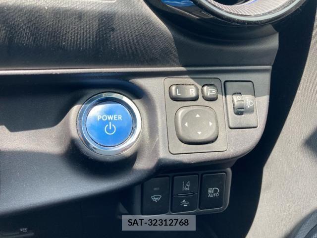 Toyota AQUA 2017-11 8312995-16