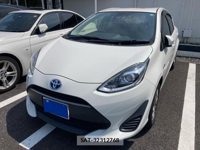 Toyota AQUA 2017-11 8312995-2
