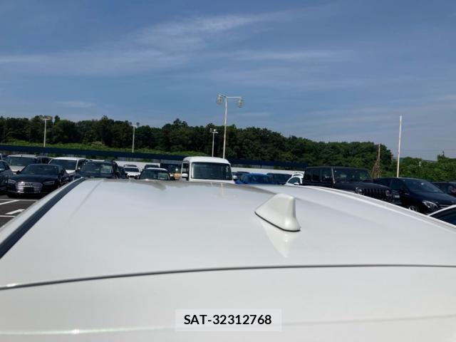 Toyota AQUA 2017-11 8312995-7