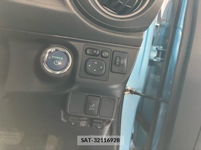 Toyota AQUA 2014-03 8313026-15