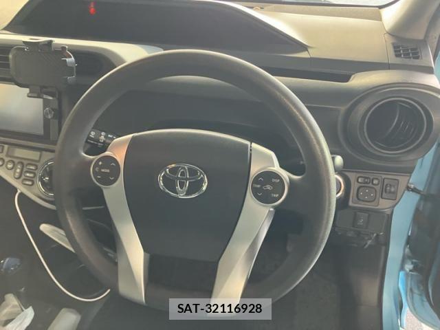 Toyota AQUA 2014-03 8313026-16