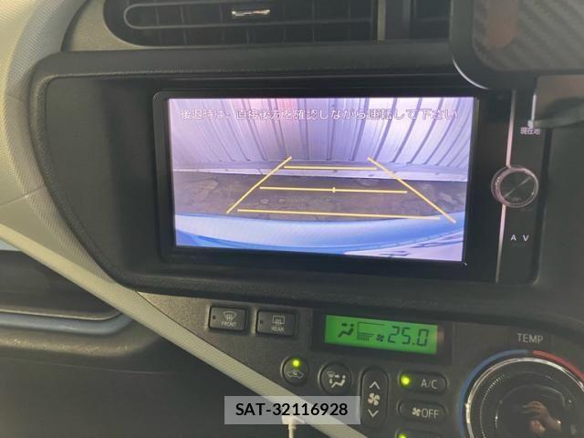 Toyota AQUA 2014-03 8313026-22