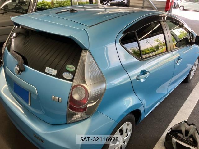 Toyota AQUA 2014-03 8313026-4
