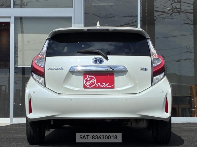 Toyota AQUA 2018-08 8312991-9