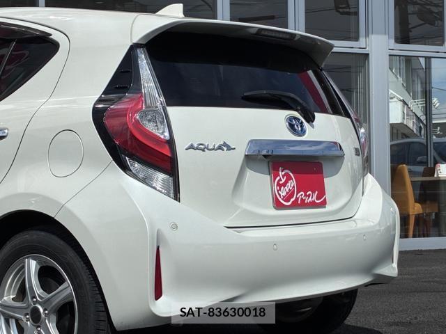 Toyota AQUA 2018-08 8312991-15