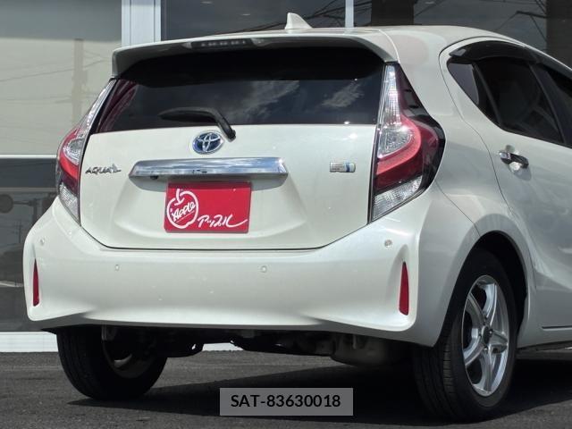 Toyota AQUA 2018-08 8312991-17