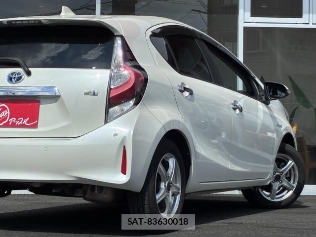 Toyota AQUA 2018-08 8312991-18