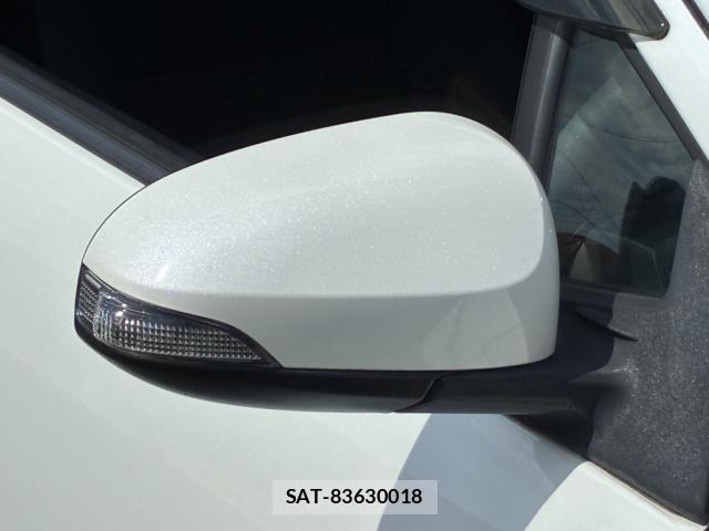 Toyota AQUA 2018-08 8312991-21