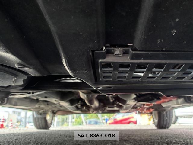 Toyota AQUA 2018-08 8312991-27