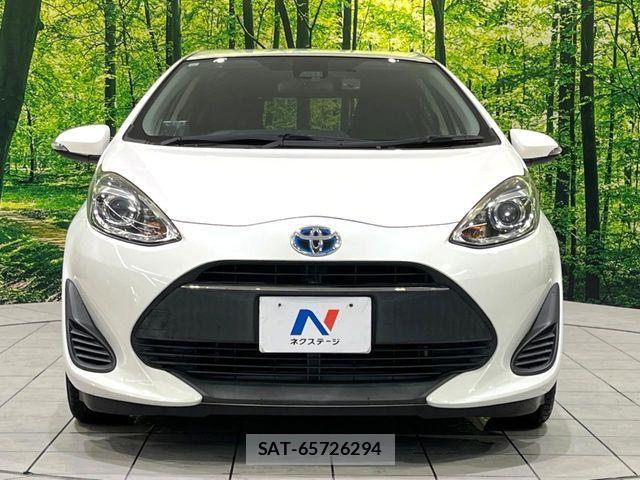 Toyota AQUA 2017-12 8312998-13