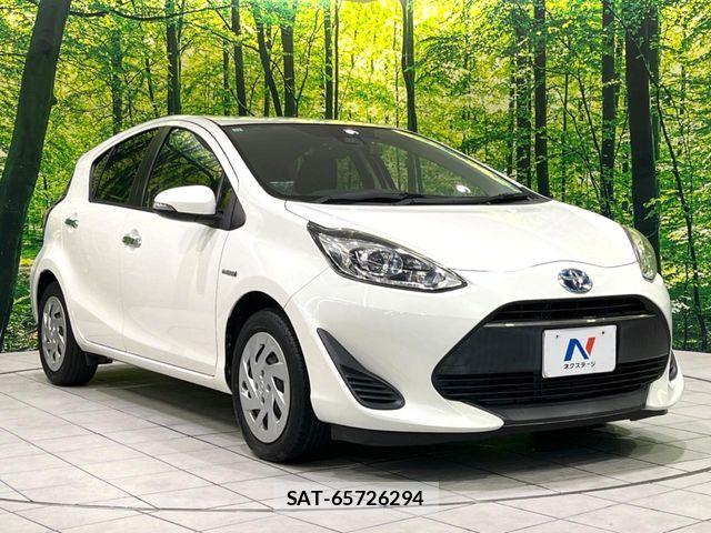 Toyota AQUA 2017-12 8312998-15