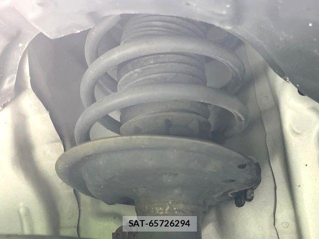 Toyota AQUA 2017-12 8312998-19