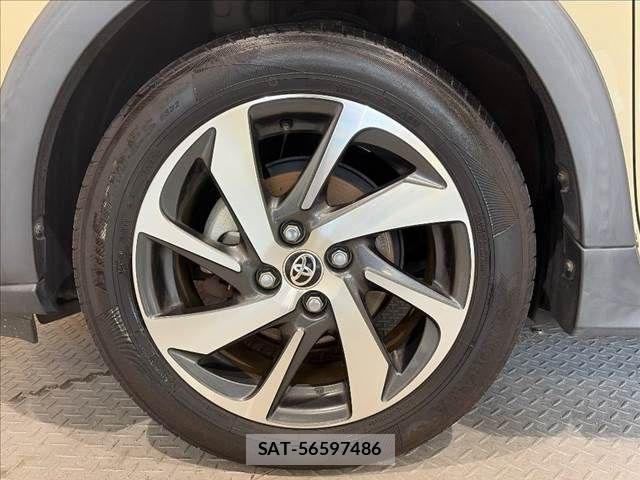 Toyota AQUA 2017-08 8312988-12