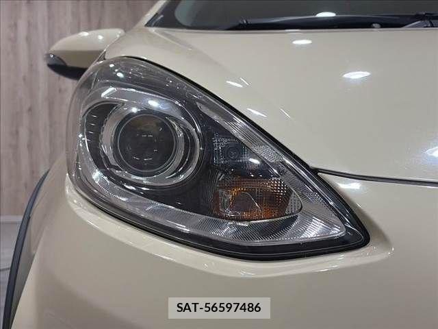 Toyota AQUA 2017-08 8312988-20