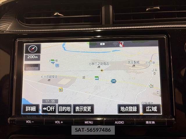 Toyota AQUA 2017-08 8312988-3