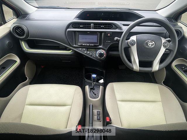 Toyota AQUA 2013-09 8313020-1