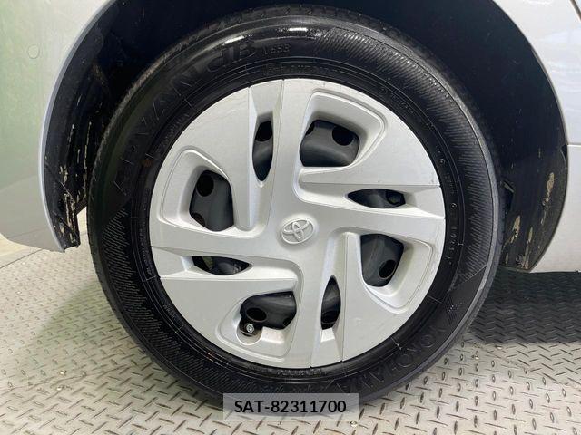 Toyota AQUA 2021-07 8312979-12