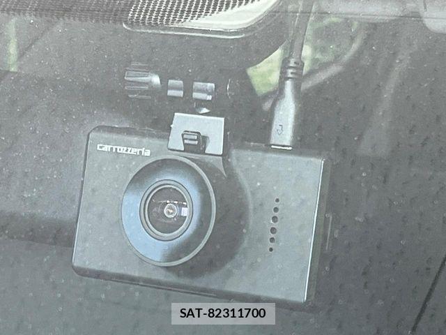 Toyota AQUA 2021-07 8312979-6