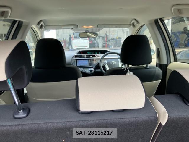 Toyota AQUA 2012-07 8313038-18
