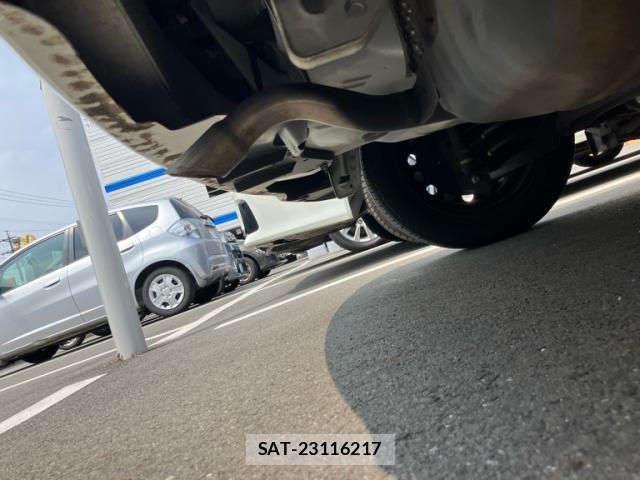Toyota AQUA 2012-07 8313038-19