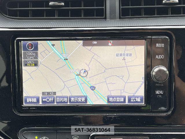 Toyota AQUA 2017-08 8312976-4