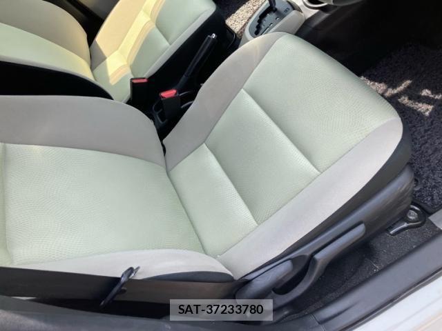 Toyota AQUA 2012-04 8313011-10